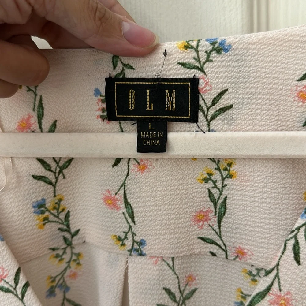 SOLD 💚 OLM Light Pink Floral Wrap Flattering Peplum Top L - Picture 9 of 11